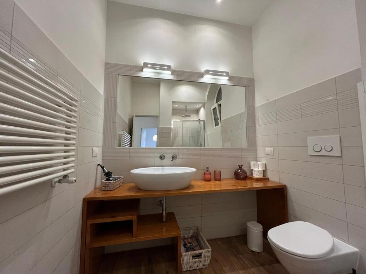 La Dolce Vita - Luxury Colosseum Boutique Apartment Róma Kültér fotó