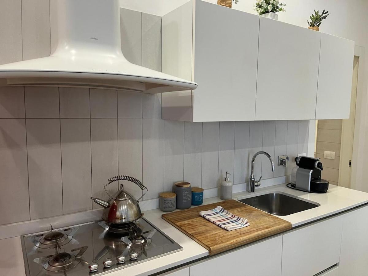 La Dolce Vita - Luxury Colosseum Boutique Apartment Róma Kültér fotó